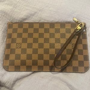 Louis Vuitton neverfull pochette cluch